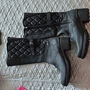 Merrell full zip quilted boots